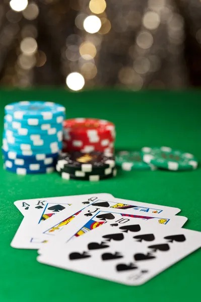 kinghorse toto mobile app interface showing sportsbook and slot games